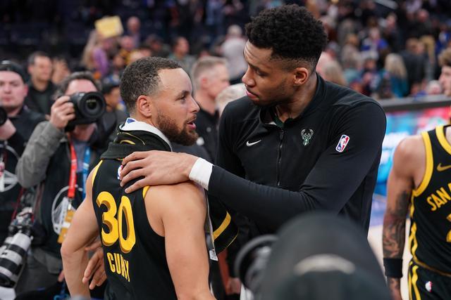 NBA全明星正赛：东部轰211分取胜 利拉德获MVP